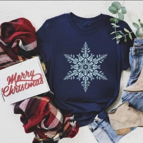 NWT Snowy Snowflake Navy Tee - Picture 1 of 5